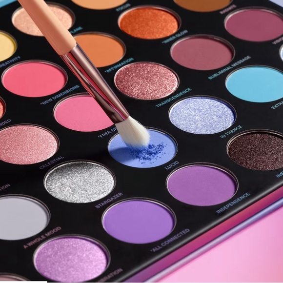 It’s Morphe’s beautiful summer-sensual palette! - Picture 5 of 7